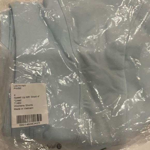 C - Lululemon Speed Up Mid-Rise Lined Short 4"
Powder Blue - Picture 6 of 6